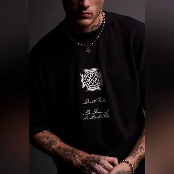 DARTH VADER "SIDE BY SIDE" OVERSIZED TEE IN BLACK